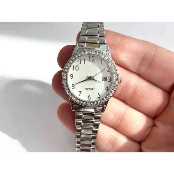Silver Toned Rhinestone Vintage Stretch Ladies Vintage Wristwatch - 28mm WORKS! - Picture 2 of 10